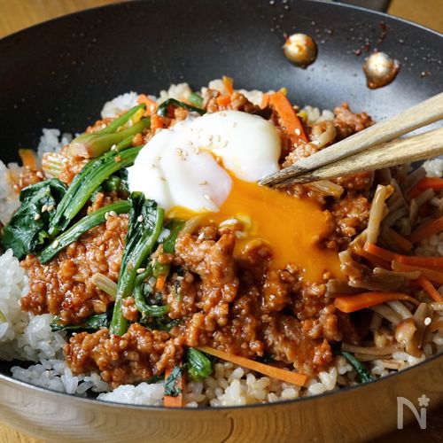 ワンパン、野菜たっぷり【石焼風ビビンバ】