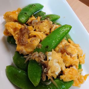まゆのの作ってみた!投稿(とろっ♪が美味しい！【卵としらすとスナップエンドウ】)