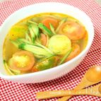 夏野菜でスープもいいね♪プチトマトとキュウリの酸辣湯