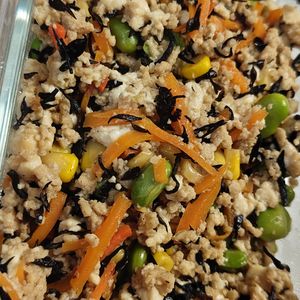 ぽんちゃんの作ってみた!投稿(あると安心♪栄養たっぷり【ひじきと豆腐の彩り炒め煮】)