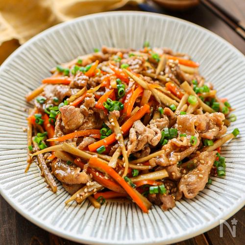 【豚こま肉のきんぴらごぼう】ご飯やおつまみにも最高♡