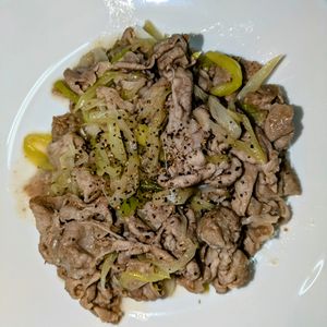 joe sanの作ってみた!投稿(【豚とネギの生姜焼き】温活！白だしでさっぱり風味よく♪)