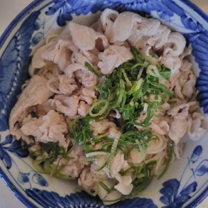 1296006の作ってみた!投稿(ごま油香るぶっかけ！【ネギ塩レモンの豚しゃぶそうめん】)