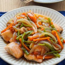 今が美味しい！旬の「鮭」を楽しむ絶品おかず