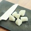 さっぱり！【鶏手羽元と大根の煮物】の工程1