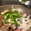 10分で完成！【ピーマン豚スタミナ丼】の工程4
