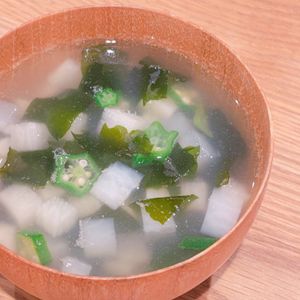 ミルクの作ってみた!投稿(ながいも・わかめ・オクラのやさしいネバネバスープ)