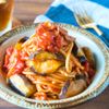 ベーコンとなすのトマトパスタ