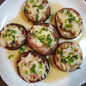 1248650の作ってみた!投稿(【しいたけとベーコンのチーズ焼き】旨み広がる簡単おつまみ！)