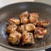 旨みしっかり！【鶏もも肉の塩だれ風焼き】の工程3