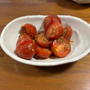 こむぎの作ってみた!投稿(材料１つ和えるだけ♪『トマトの胡麻和え』1分副菜)