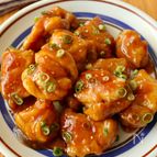 ワンパン10分！【鶏肉の甘酢胡麻炒め】ご飯すすむ♩