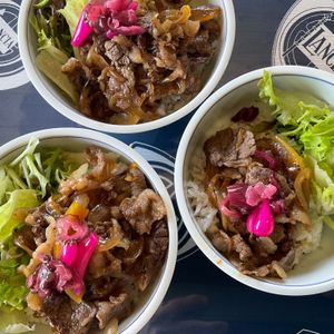 Memento-MORIの作ってみた!投稿(至高の牛丼🐄白ワインが決め手☆めざせ牛丼店の味!!)