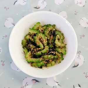ぴんくツバメの作ってみた!投稿(苦くない◎やみつき【ゴーヤの海苔おかか和え】和えるだけ簡単！)