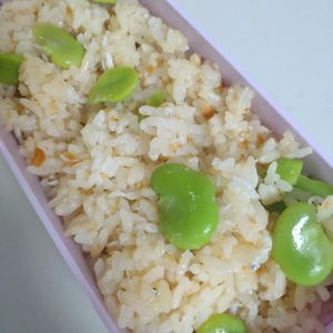 ゆみの作ってみた!投稿(春の旬レシピ♪そら豆としらすの簡単混ぜご飯)