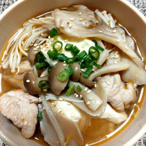 よっこの作ってみた!投稿(【10分で包丁不要！豚もやしの中華風スープ】おかずスープ)