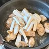 香りが広がる♪ 鶏肉とオクラの濃厚バジルグラタンの工程3