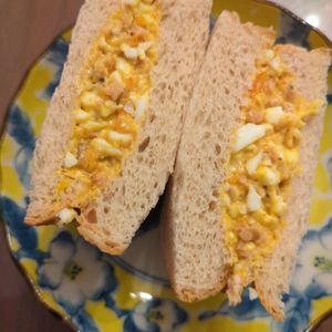 たりおの作ってみた!投稿(賛否両論？！我が家のちょつと変わった食べ方「納豆卵サンド」)