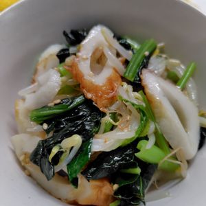 コスモスの作ってみた!投稿(作り置きしてもすぐ無くなる！「小松菜とちくわのうまナムル」)