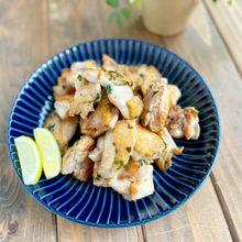 一晩漬けて焼くだけ♩お店みたいに皮パリパリ!パセリチキン