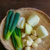 鶏もも肉と手羽元で作る。あさりの旨味を足した『タッカンマリ』の工程4