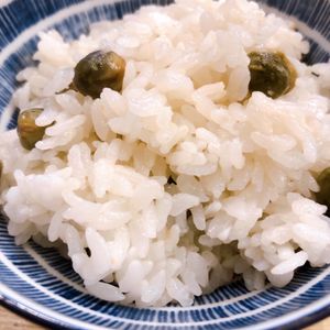 1032950の作ってみた!投稿(春色豆ご飯☆グリンピースご飯♪一緒に炊くと米が美味い)