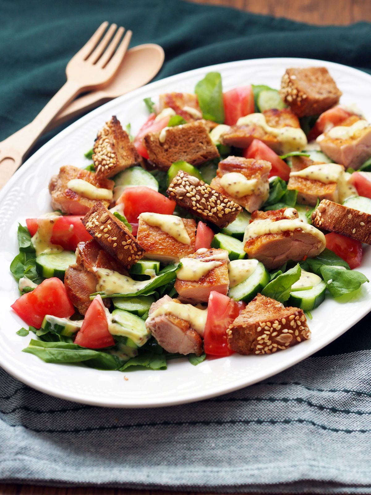 7/6はサラダ記念日！一皿で大満足♪夏に食べたいボリュームサラダ