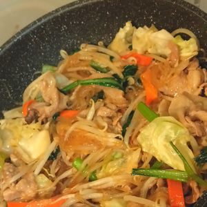 SHUNの作ってみた!投稿(【ワンパン10分♡豚こまともやしの春雨いため】天才的に旨い♡)