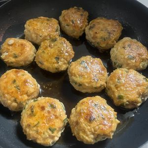 あやの作ってみた!投稿(【甘辛鶏えのきつくね】1人分150円！えのきでかさまし♪)