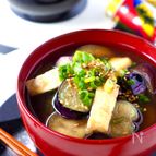 なすがとろ〜り【揚げない揚げなすと油揚げのお味噌汁】