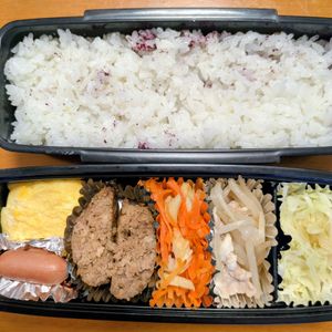 ゆきまる🐬🫧の作ってみた!投稿(【照り焼きペッパーバーグ】厚揚げで手間要らず♡ワンパン調理！)