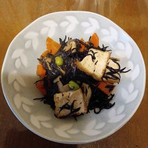 907307の作ってみた!投稿(ボリュームたっぷり♪厚揚げとひじきの煮物)