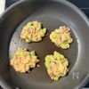 サクッ♡モチッ《枝豆ベーコンチーズの米粉焼き》の工程4