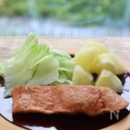 基本の鮭のムニエル　レモンバターソースがけ