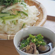 豚肉となすとえのきのつけ汁うどん