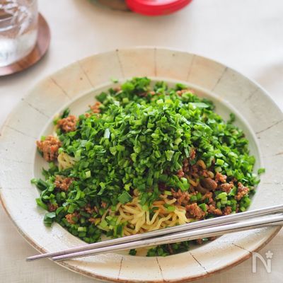 暑い日は麺!和えるだけですぐうま!『にらまみれそば』