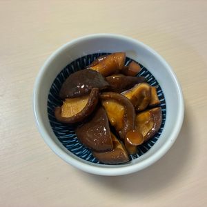 まりちゃんの作ってみた!投稿(惣菜屋さんの椎茸の佃煮【作り置き】)