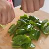 【5分でできる！レンジで！ちぎりピーマンのおかか和え】簡単！の工程1