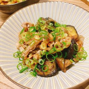 Natsukoの作ってみた!投稿(ワンパン10分！【豚こま肉となすの甘辛炒め】ご飯すすむ♩)