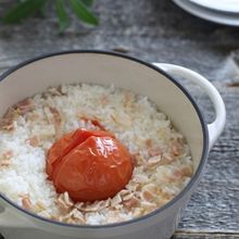 バーミキュラで丸ごとトマトごはん