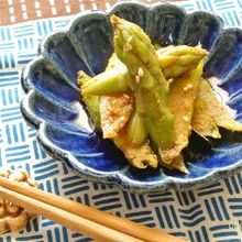 アスパラガスのごま和え