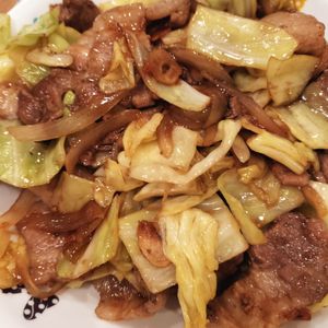 232088の作ってみた!投稿(行列のできる定食屋さんの🍚濃厚とんてきキャベツ炒め定食🤩)