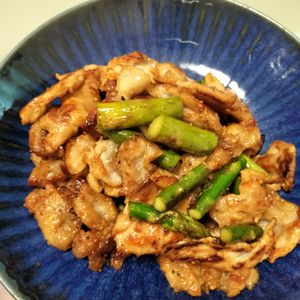 美沙智【みさと】の作ってみた!投稿(ワンパン10分！【豚肉とアスパラのハニーマスタード炒め】)