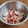 『豚肉と厚揚げピーマンの中華炒め』簡単☆ご飯がすすむ‼︎の工程1