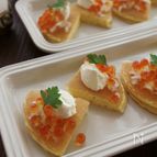 ひとくちおつまみ♪ロシア風サワークリームといくらのパンケーキ