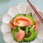 トマトとゴーヤの塩昆布炒め