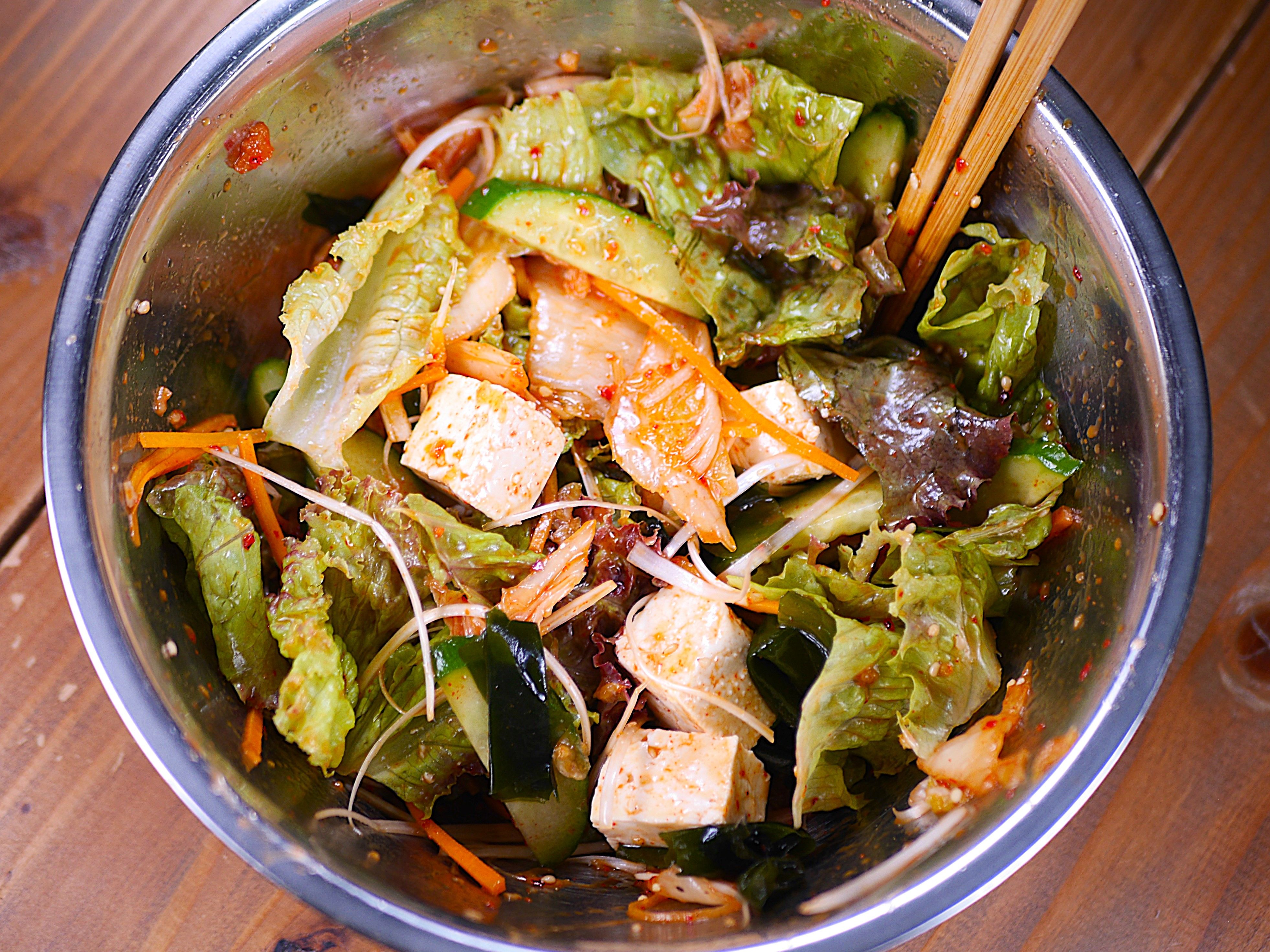 焼肉屋さんの🥩キムチと豆腐のピリ辛チョレギサラダ😋🥗 | レシピ