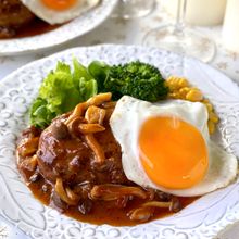 簡単！ジューシー ！煮込みハンバーグ