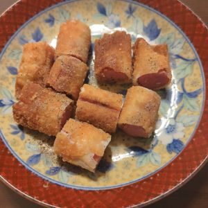 たりおの作ってみた!投稿(【バリバリソーセージ】ワンタンの皮とウィンナーで罪の味♡)