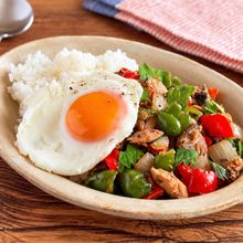 手軽にお魚ごはん♪【さば缶のガパオ風ごはん】